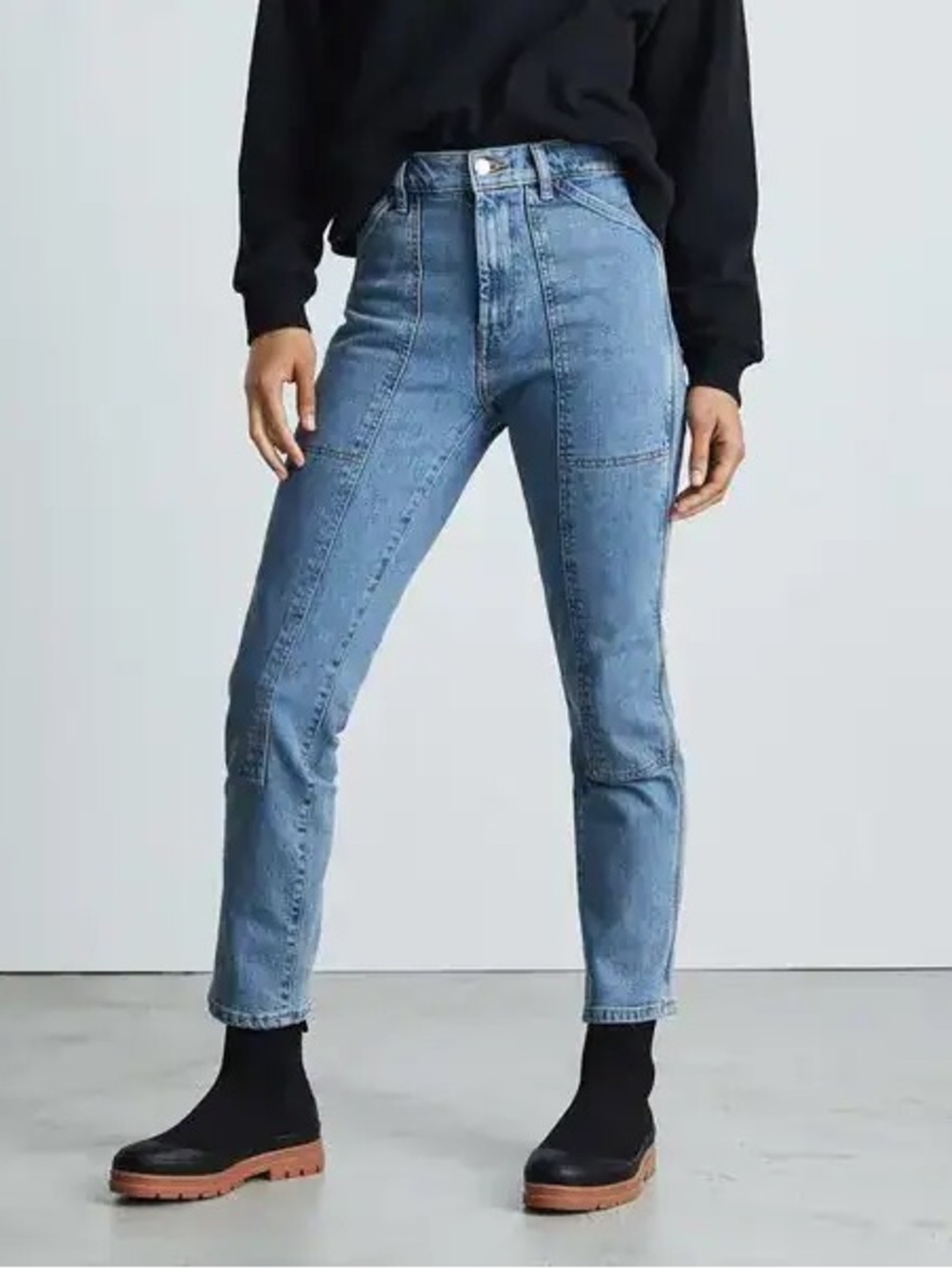 Everlane Utility High-Rise Cheeky Jeans in Light Blue Wash